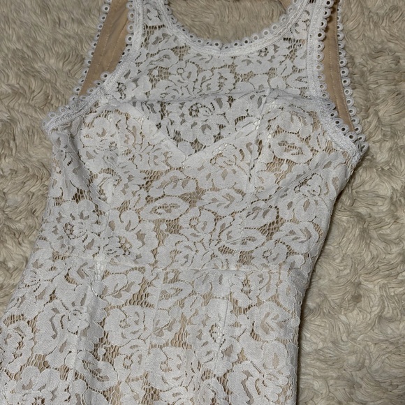 NWT Lulu’s Love Everlasting White Floral Lace Mermaid Gown - Size XS - Picture 4 of 7